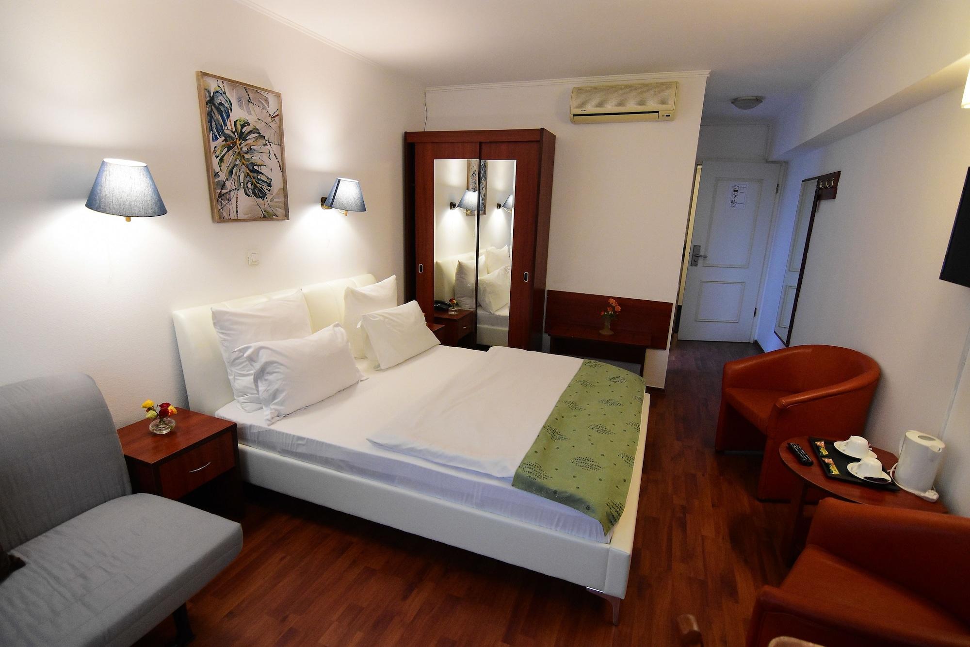Atrium Center 4* Bucharest