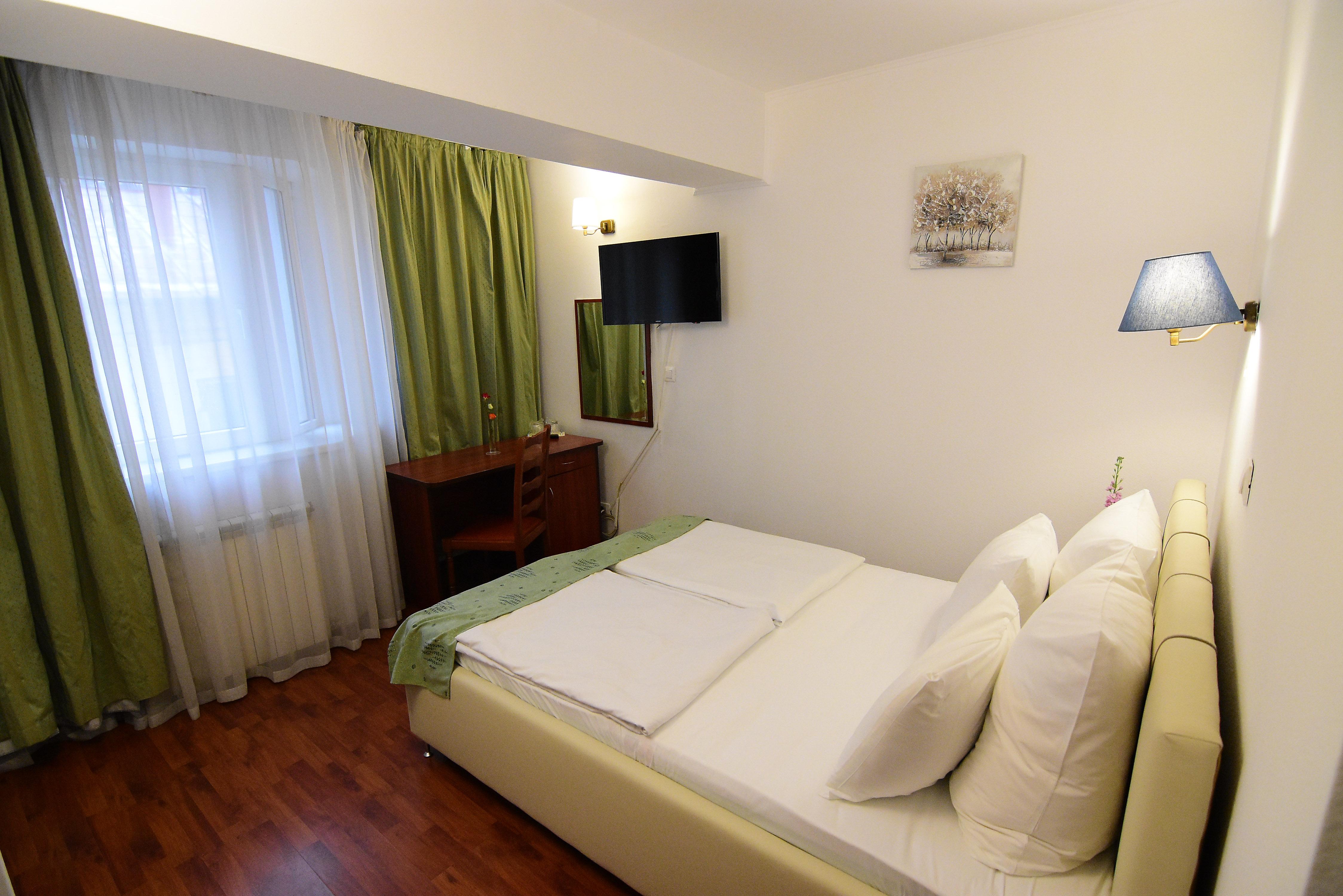Atrium Center Hotel 4*
