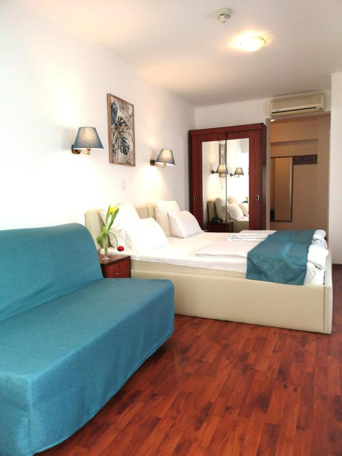Atrium Center Hotel