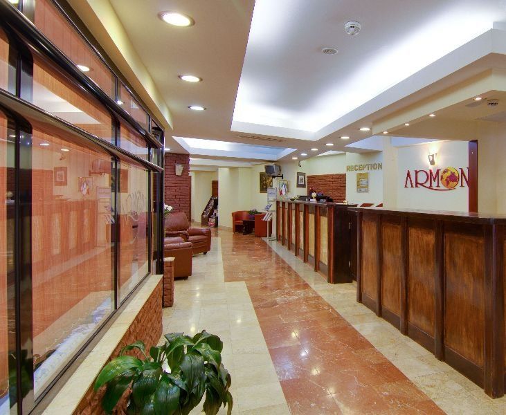 Atrium Center 4*