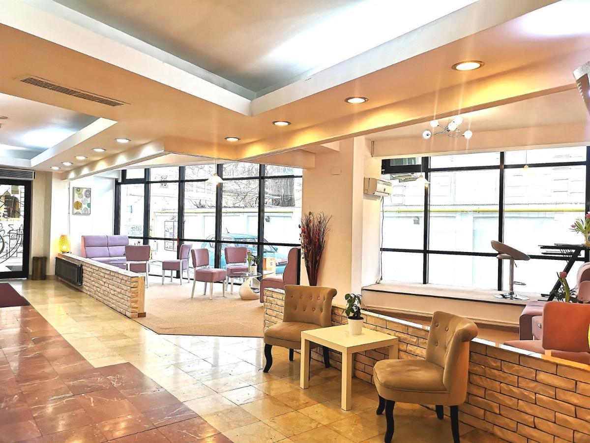 Atrium Center 酒店 4*